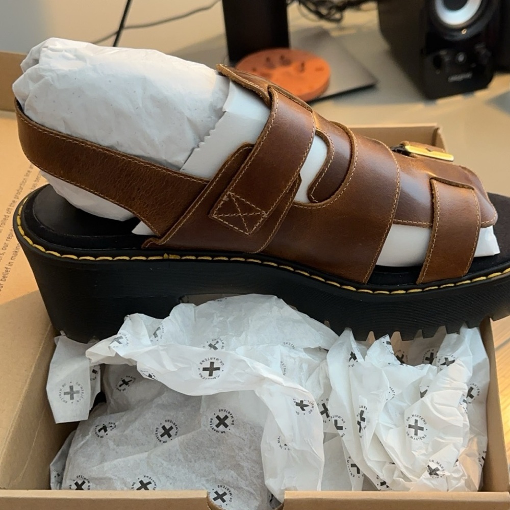 Dr Martens Ariel Sandal